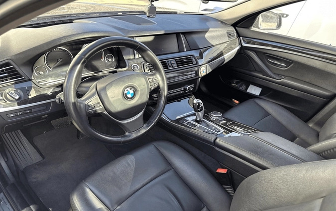 BMW Seria 5 cena 97000 przebieg: 139879, rok produkcji 2016 z Chojnice małe 232